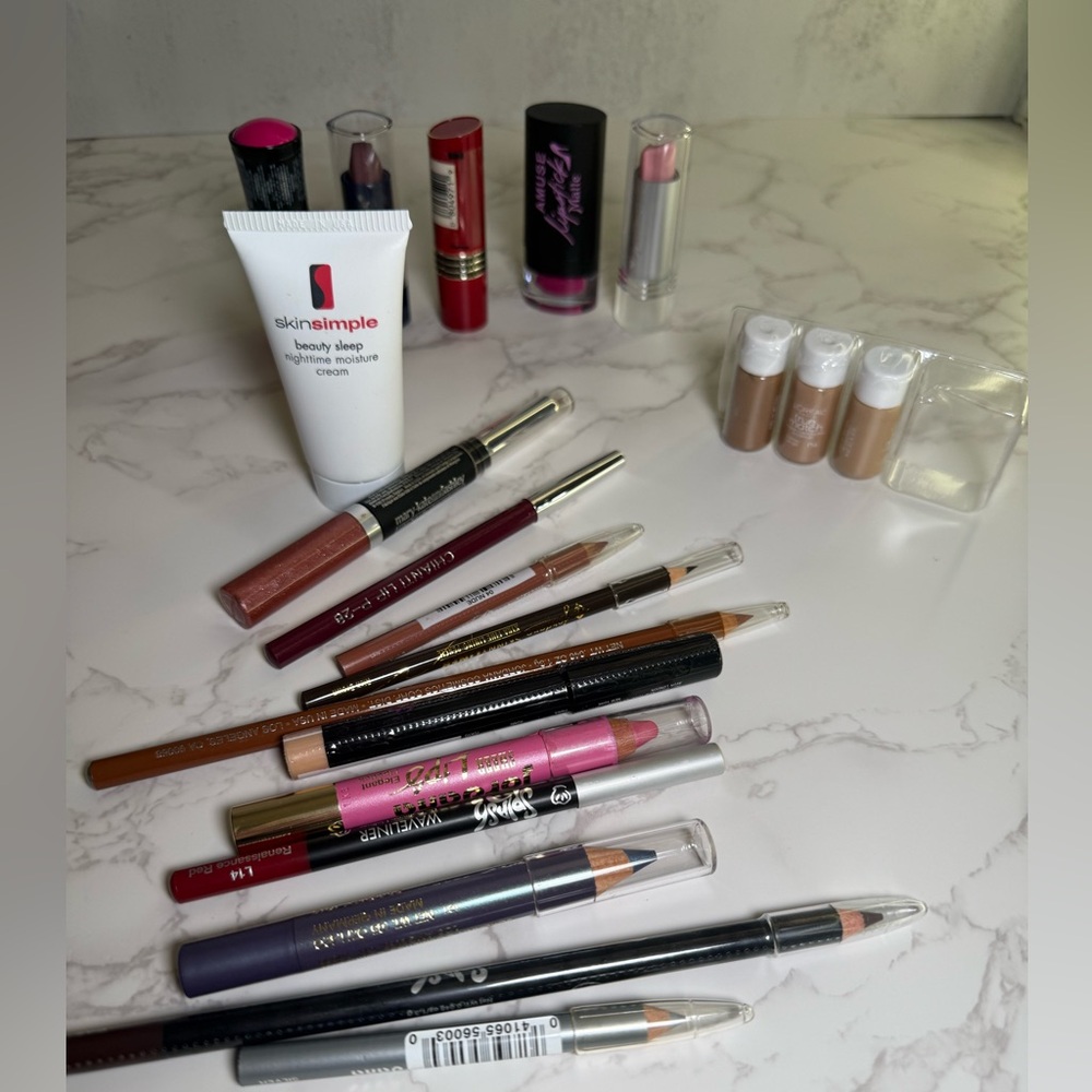 Simple Beauty Collection with Pink and Brown Tones
